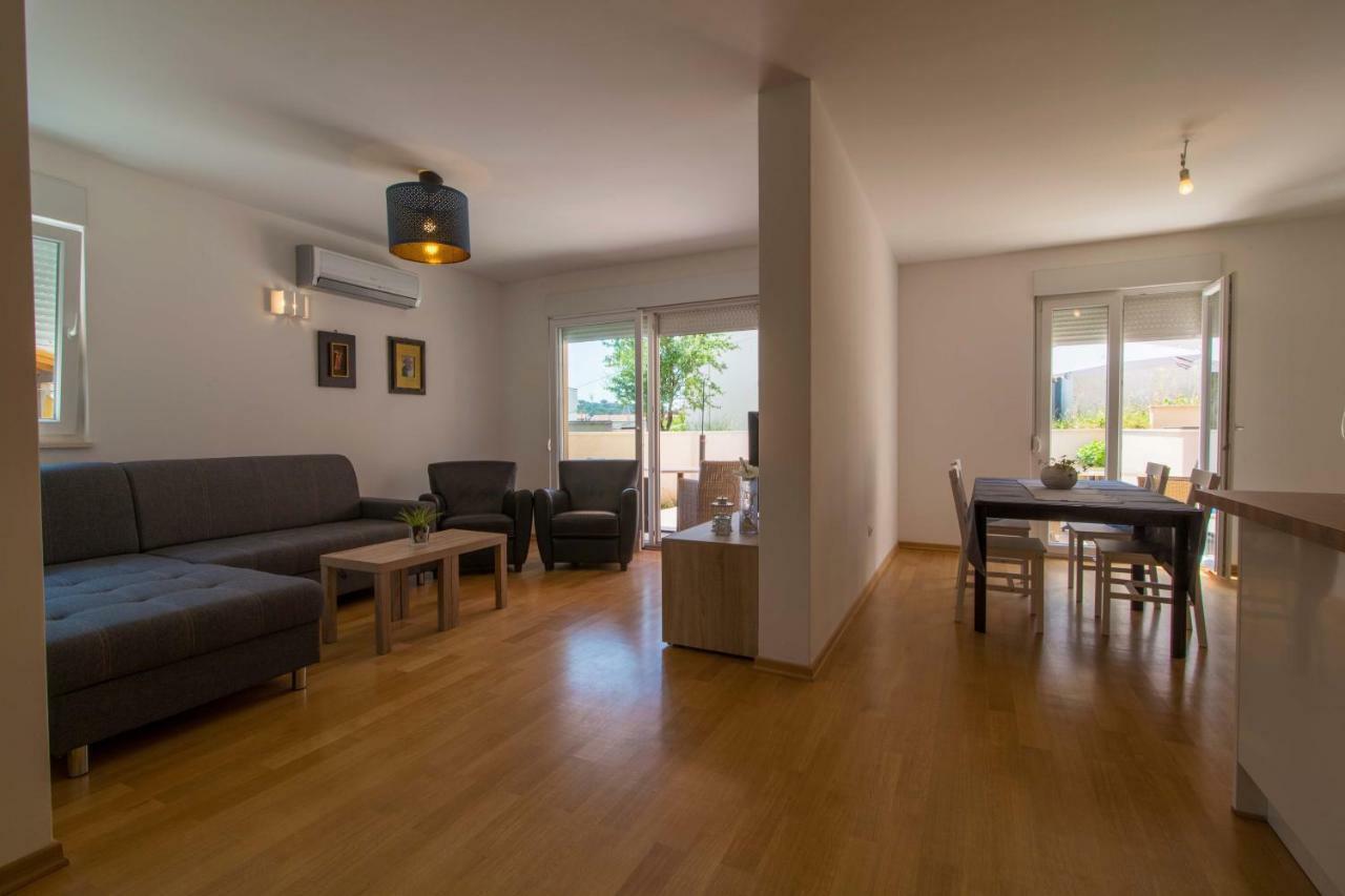 Apartman S Bazenom U Centru Appartement *